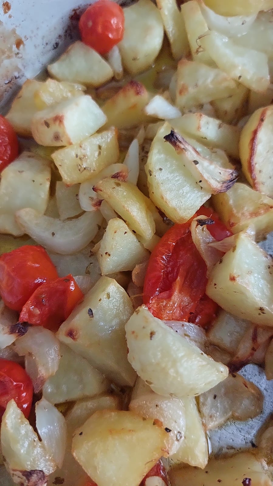 Tortino di patate cipolle e&nbsp;pomodori